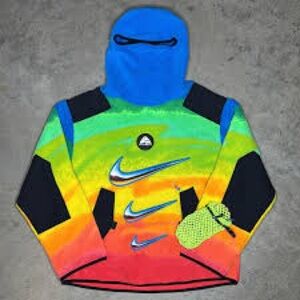 Not for sale!! Looking to purchase 
Nike Rainbow Gradient Pullover Hoodie